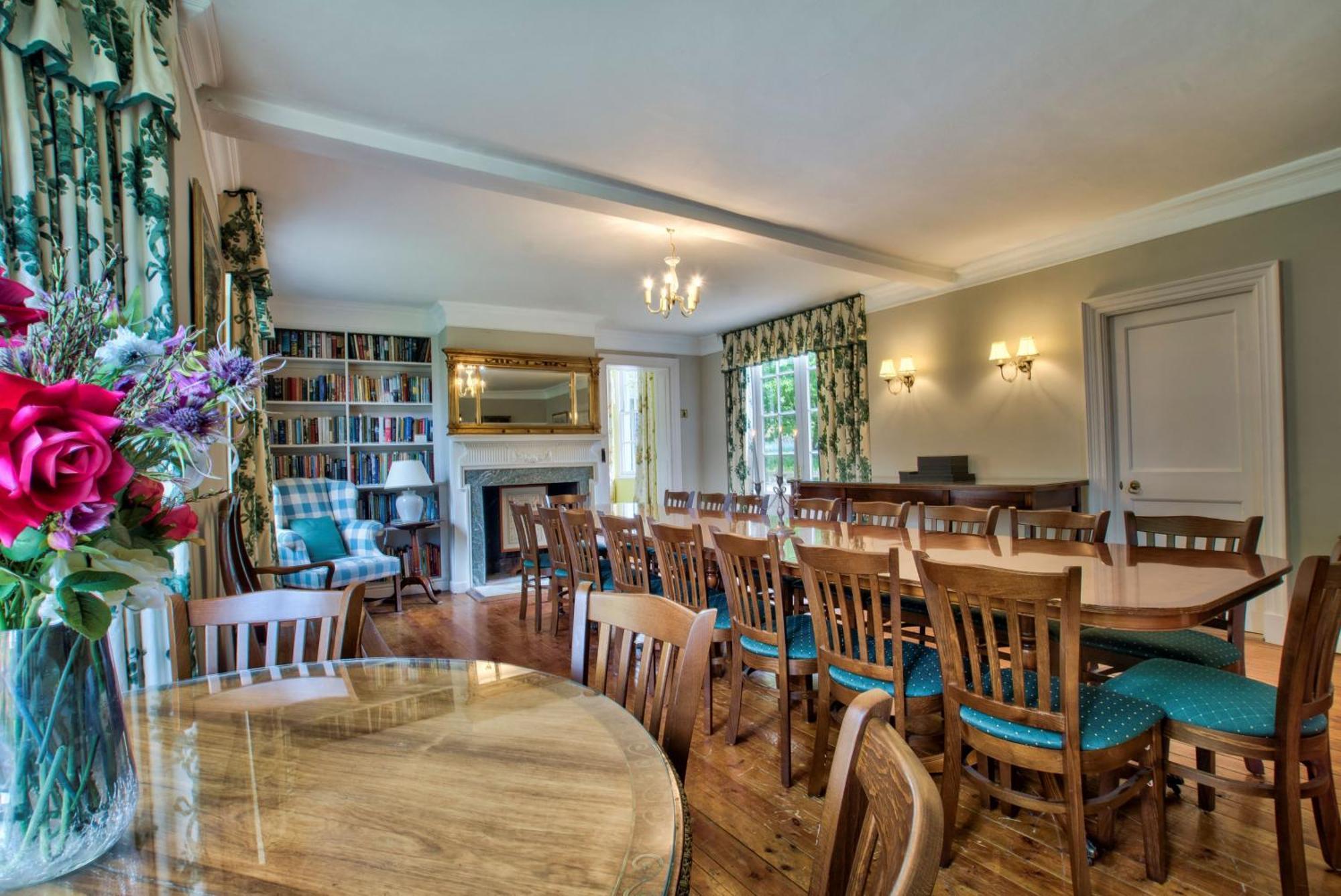 Abbey House By Group Retreats Villa Сафрън Уолдън Екстериор снимка